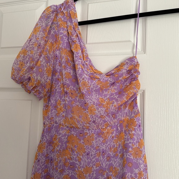 ‼️ ASTR Santorini One Shoulder Midi Dress - Picture 6 of 7